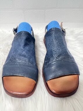 Miz Mooz Guava Blue Embossed Leather Open-Toe Slingback Boho Festival Sandals 10
